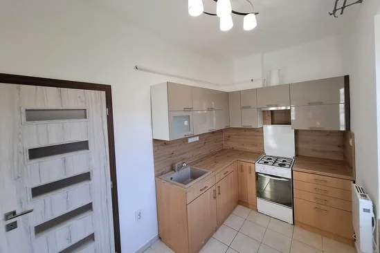 🏡 Eladó tégla lakás Debrecen kedvelt részén – Kassai úton.