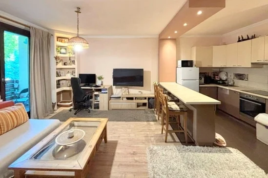 Eladó Debrecen, Tócoskertben – 42 m²-es, átalakított,1 szobás + amerikai konyhás lakás, erkélyes, jó állapotban