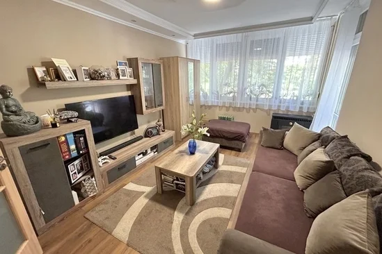 Eladó! Tökéletes otthon a természet közelében 60 m²-es, kiváló állapotú lakás Debrecenben, a Nagyerdő peremén!