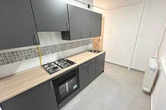 Eladó modern, azonnal költözhető lakás Debrecen Vénkertben!
