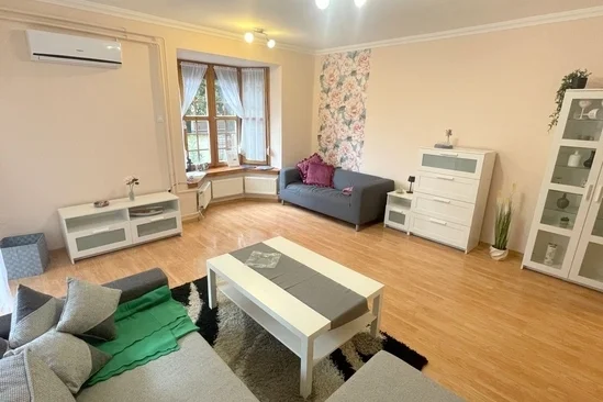 Eladó téglaépítésű, 79 m²-es lakás Széchenyi kertben, Debrecenben 