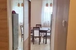 Debrecenben belváros közeli 42 nm-es 1+1 szobás, erkélyes, átalakított lakás eladó.