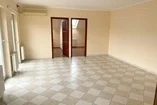 Eladó Debrecen belváros szélén, jó állapotú lakás és teremgarázs!