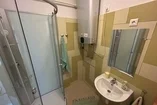 Debrecen, Nagyerdő alján, 60 nm-es 2 szoba, étkezős, felújított lakás tégla építésű társasházban eladó