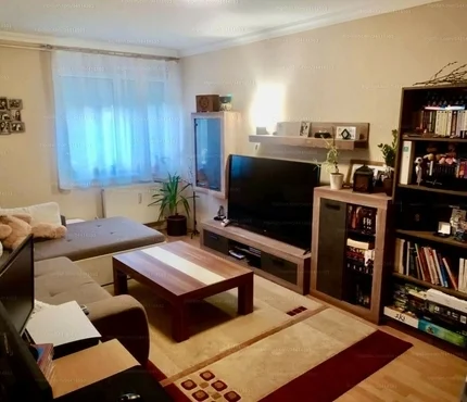 🏠 Debrecenben eladó egy teljeskörűen felújított, modern téglalakás – Tökéletes választás első otthonnak vagy befektetésnek!