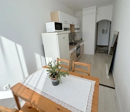   Eladó felújított, 60 m²-es tégla lakás Debrecenben a Nagyerdő alján, csendes, zöldövezeti környezetben!